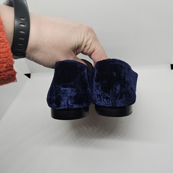 NWT Banana Republic blue velvet demi smoking slipper with heart and XO 6.5 - Picture 4 of 8